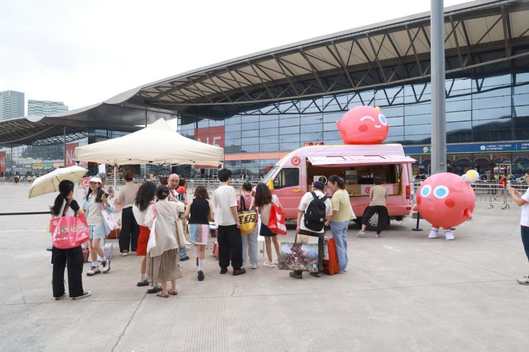 Chinajoy2024:把寻香巴士开进2024ChinaJoy!华硕a豆引领时尚潮流新风尚