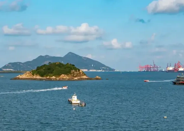 半城碧海半城山，这个夏天来连云港避暑看海！