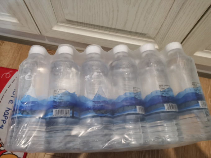 水