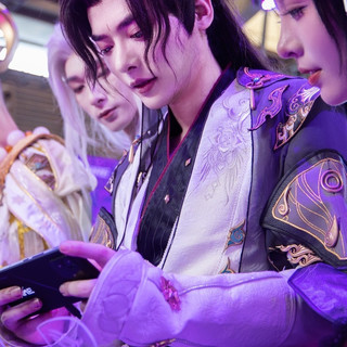 《剑网三无界》Coser助阵ROG游戏手机8 ChinaJoy2024第二日持续高能