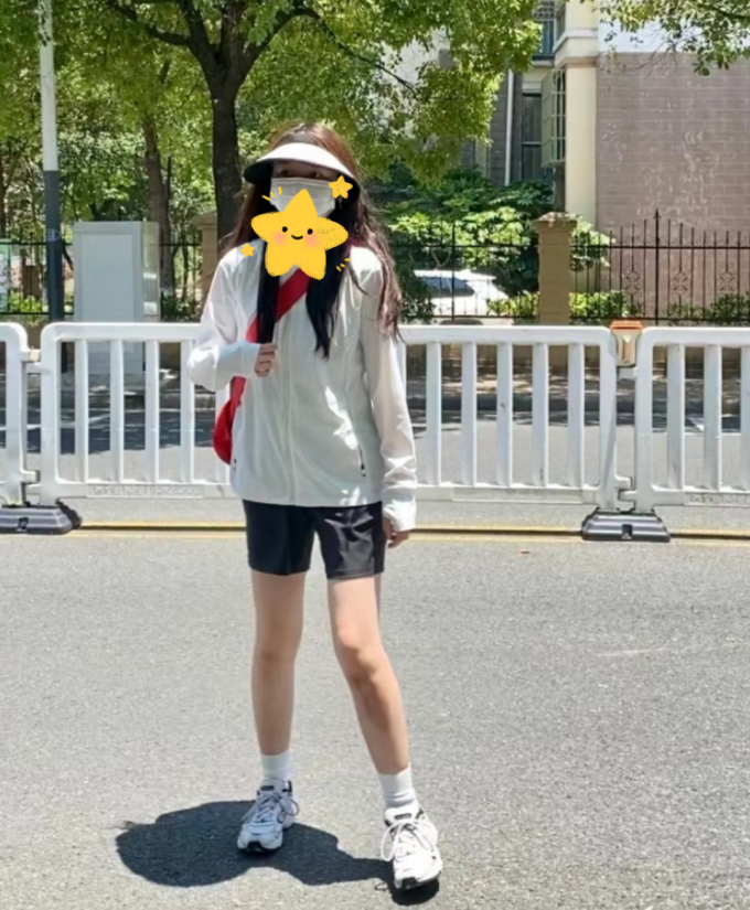 女士短外套
