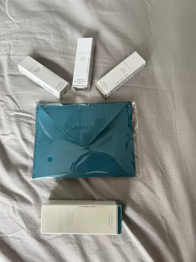 瑰倚絲护肤精华