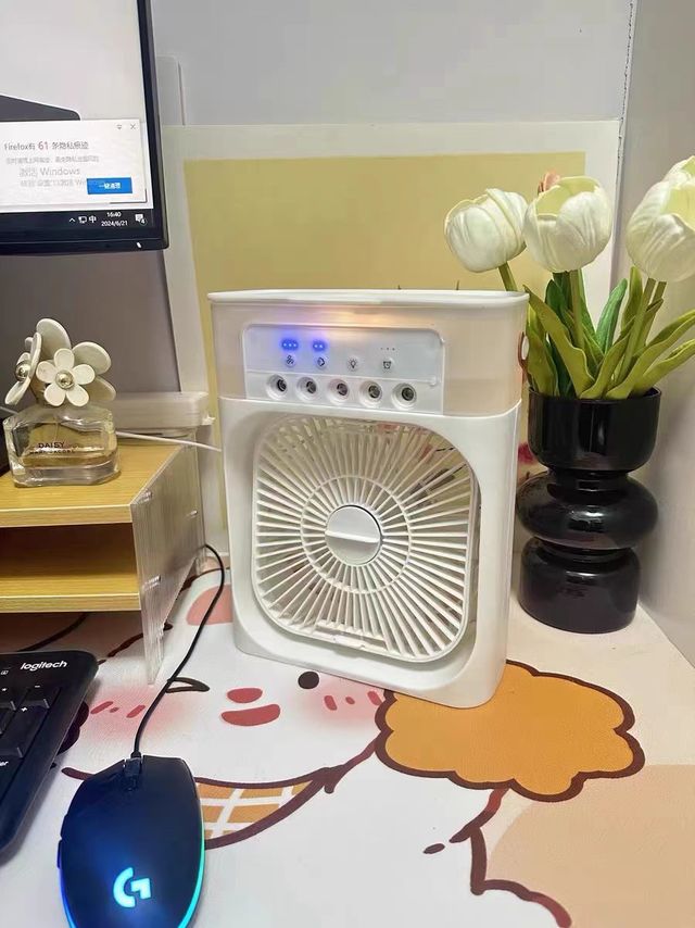 夏日办公室里送清凉