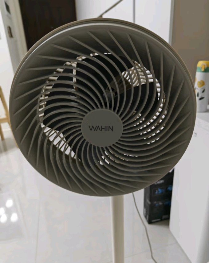 华凌空气循环扇