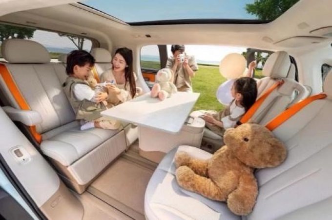 极氪新能源车