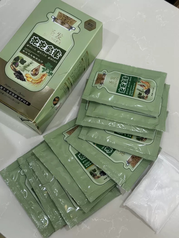 优妮染发造型