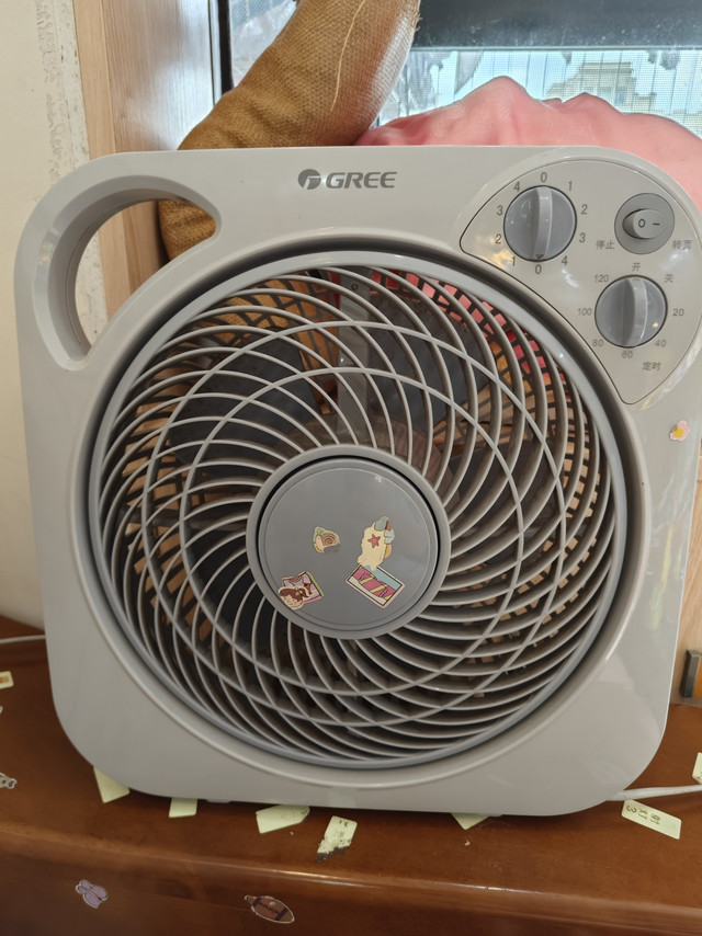 夏天必备的小风扇