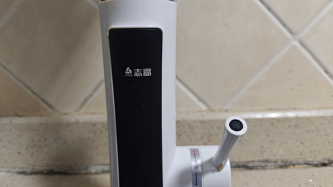 志高热水器