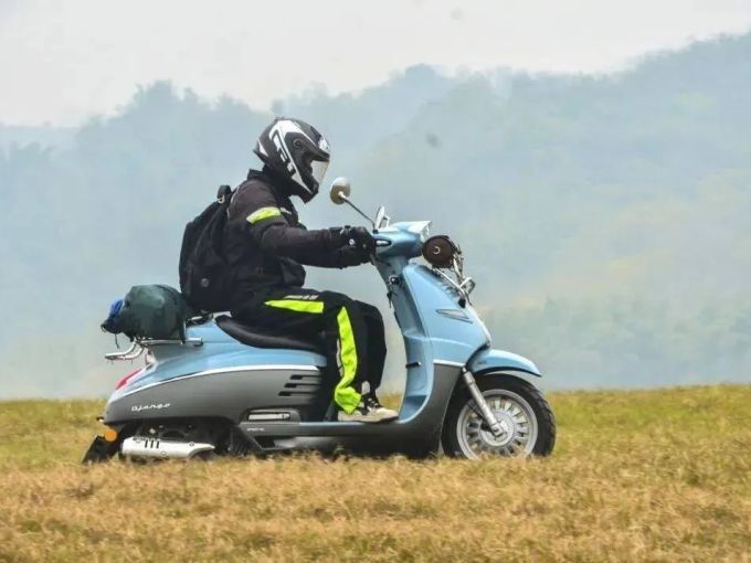 标致摩托车整车