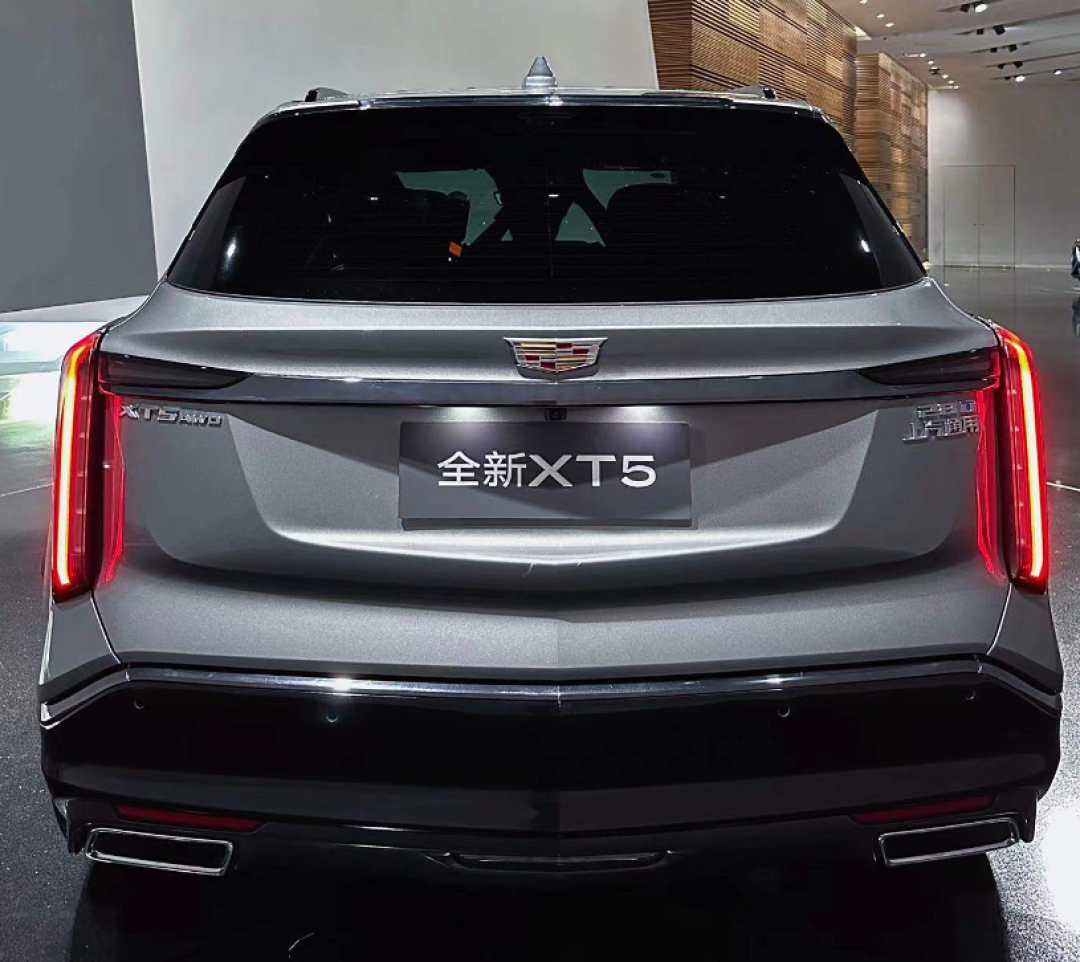 全新凯迪拉克XT5官图发布,外观内饰全面升级