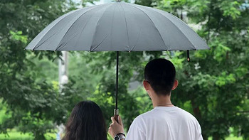 智能雨伞界的黑马：抗8级风+5级防水，颠覆传统设计，晴雨两用，终身换新！