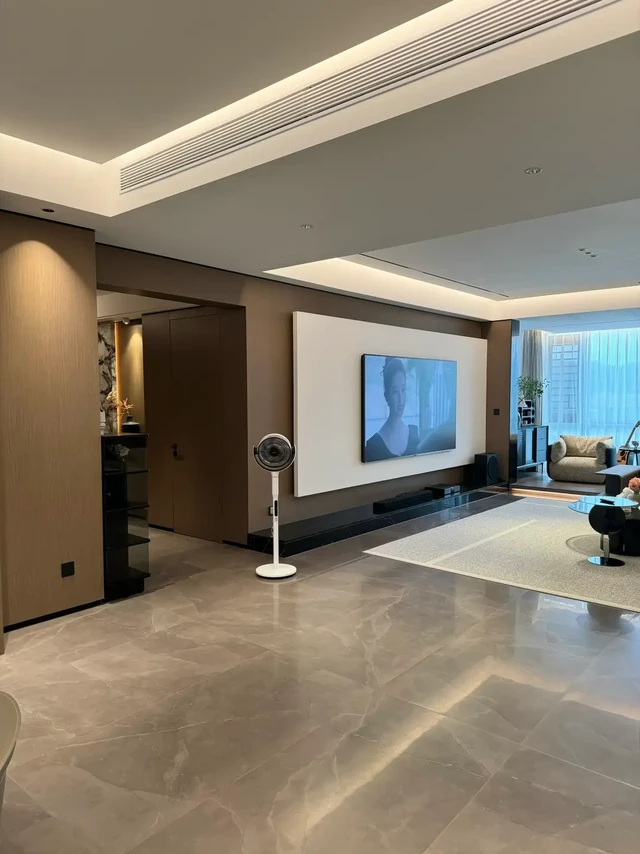 215 m²意式极简🏠在喜欢的房子里平淡生活
