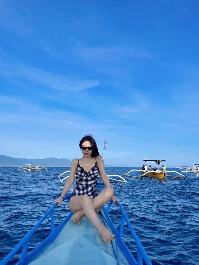 夏日时尚泳衣