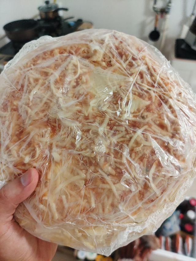 8块钱一张的披萨，当做早餐吃起来挺不错