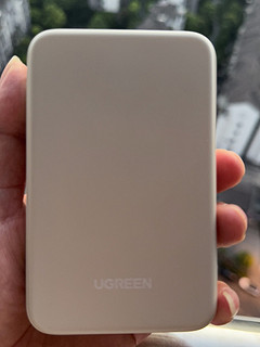 绿联 20000mAh 双向快充移动电源