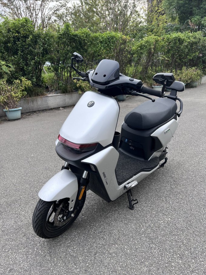 九号电动车整车