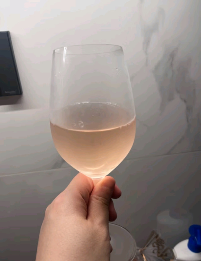 红魔鬼葡萄酒