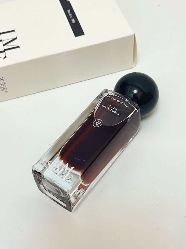 日常送女朋友啥礼物？听我的，这款香水不会让你失望