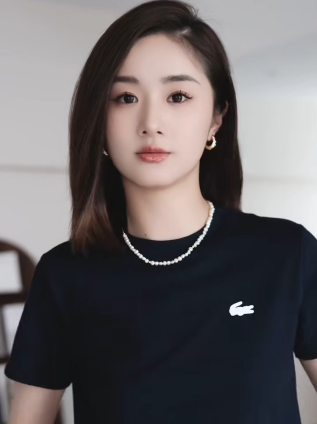 法国鳄鱼体恤上身分享