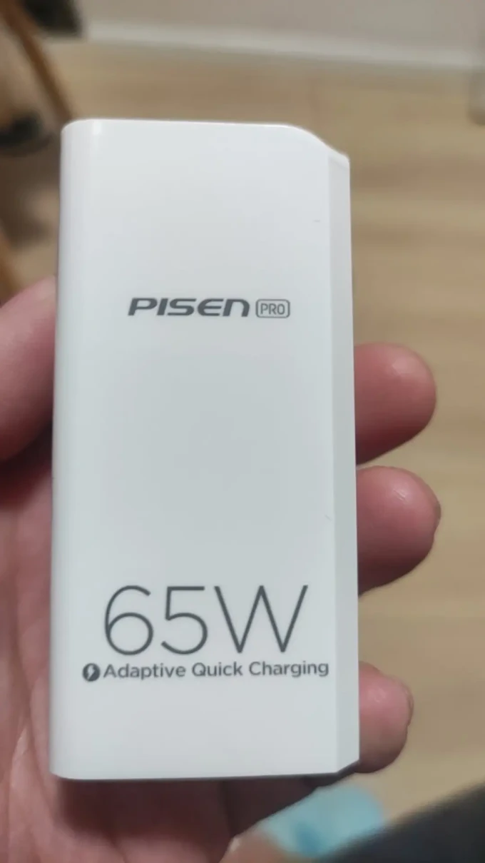 品胜充电器