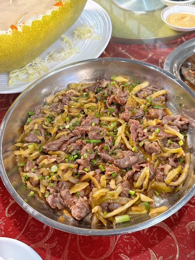 聚会餐饮