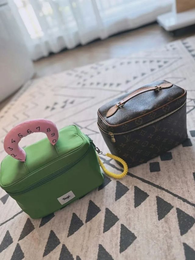 Tagi化妆收纳包