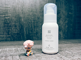 薇诺娜宝宝夏季温和专用防晒，SPF50+易推+易卸，解决宝宝夏季户外干·热·红等皮肤问题。