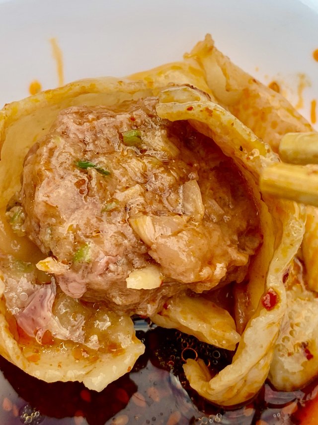 洛阳美食：清真牛肉灌汤包