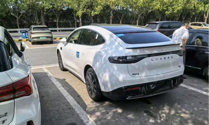 智界新能源车