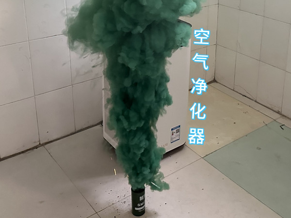 M18烟雾弹：坏了，遇到专业的了！