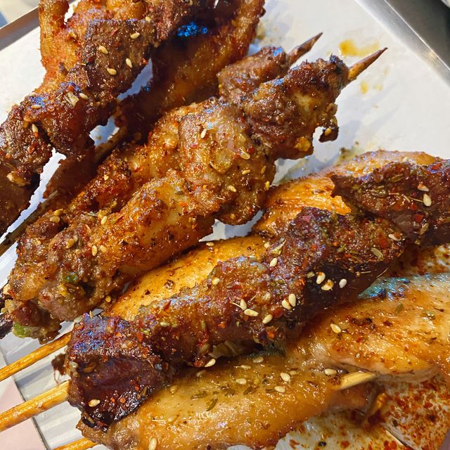 深夜食堂：这家烧烤店为何如此火爆？