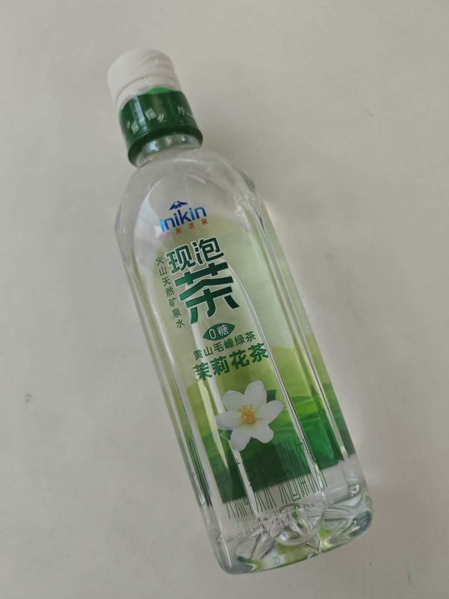 伊刻活泉茉莉花现泡茶：清香四溢，唤醒味蕾的自然之韵！