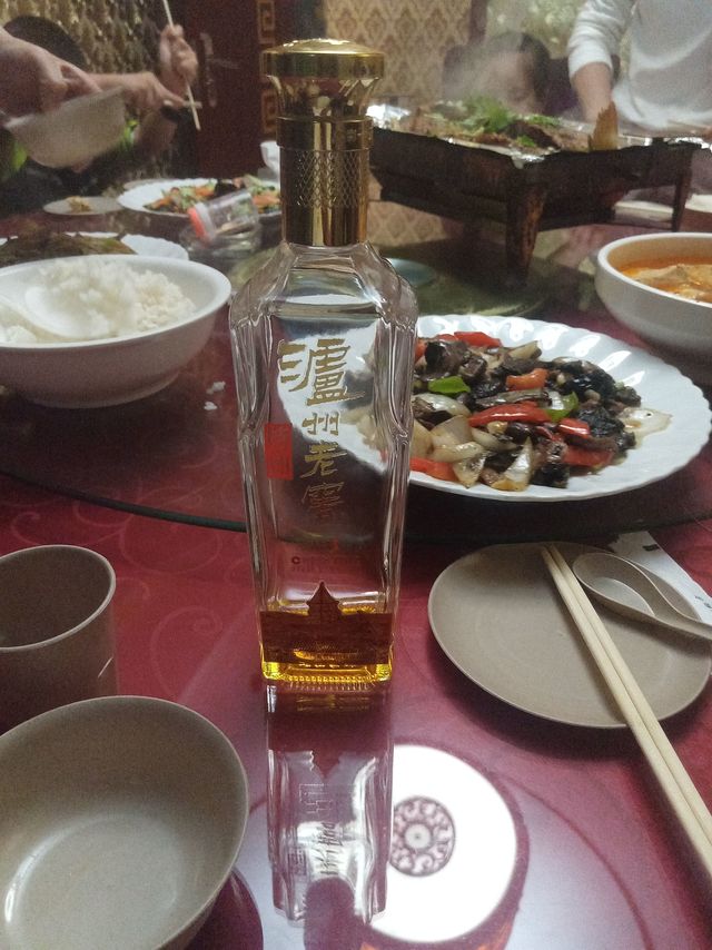喝完浓香喝酱香！泸州老窖晶彩特曲VS金钻习酒！