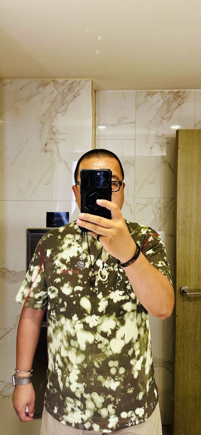 始祖鸟运动T恤