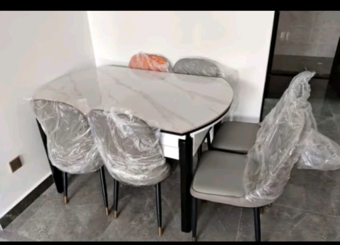 晨巢餐桌