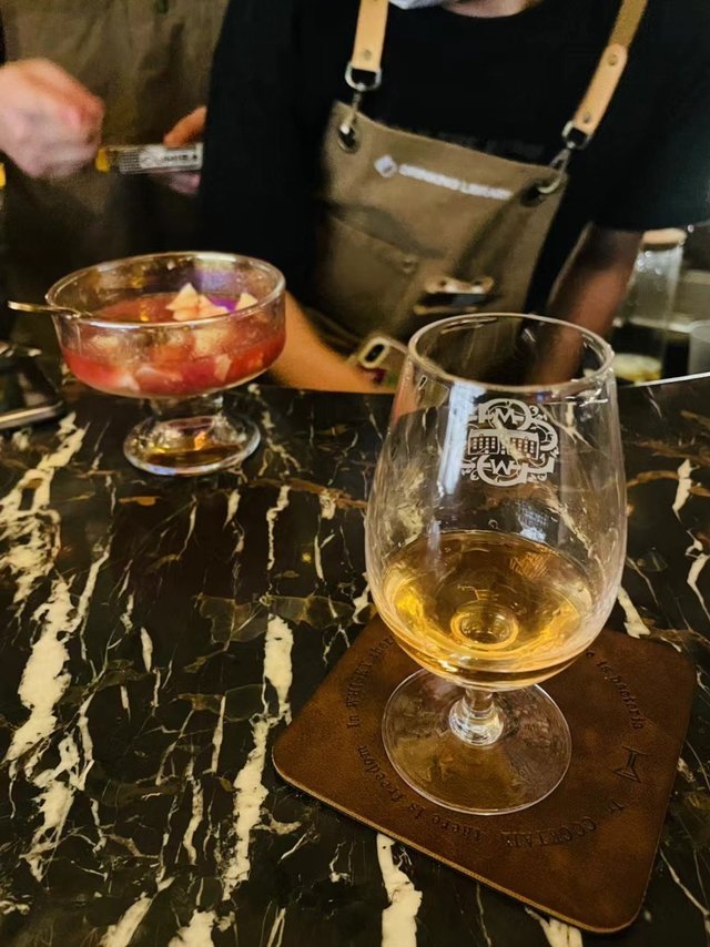 舌头没费，继续品尝