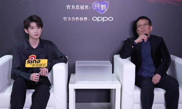 王源#王源电影盗火者##王源代言雨洁去屑洗发水#肩负起动荡时代的责任，看时局下的盗火少年守护点燃未来的火苗。2024年，我们一起走进电影院，看看王源饰演的英勇无畏的李一民。@TFBOYS-王源 新浪娱