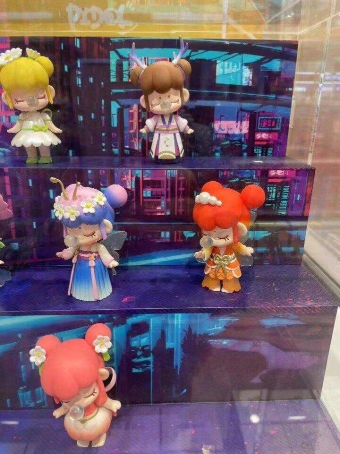 潮流玩具