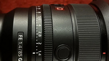 索尼 FE 85mm F1.4 GM II 镜头谍照，瘦身并新增自定义按钮，8月28日发布