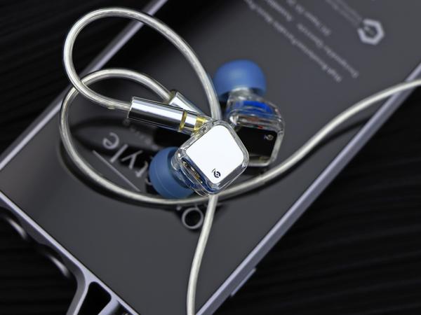 仅需一顿便饭钱就能听到HiFi级音质？声音记忆SM1Lite耳机评测