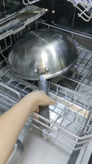 洗碗机是不是洗不了锅？为什么我的锅表面有白雾