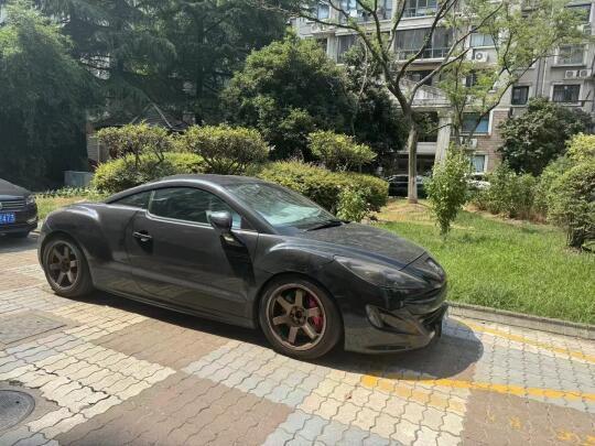 三万多块钱，很有趣的一台小跑车。