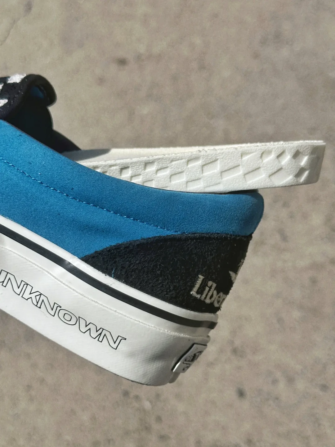 Liberaiders x Vans Slip-On 评测总结