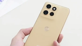 硬核特种兵“小屏”设计？联想moto S50依托潘通色彩展魅力