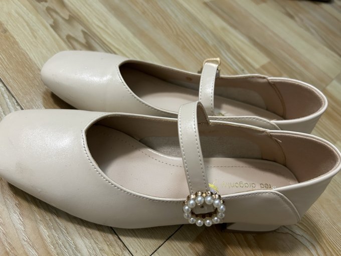 红蜻蜓女士单鞋