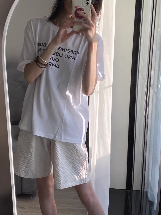 女士T恤