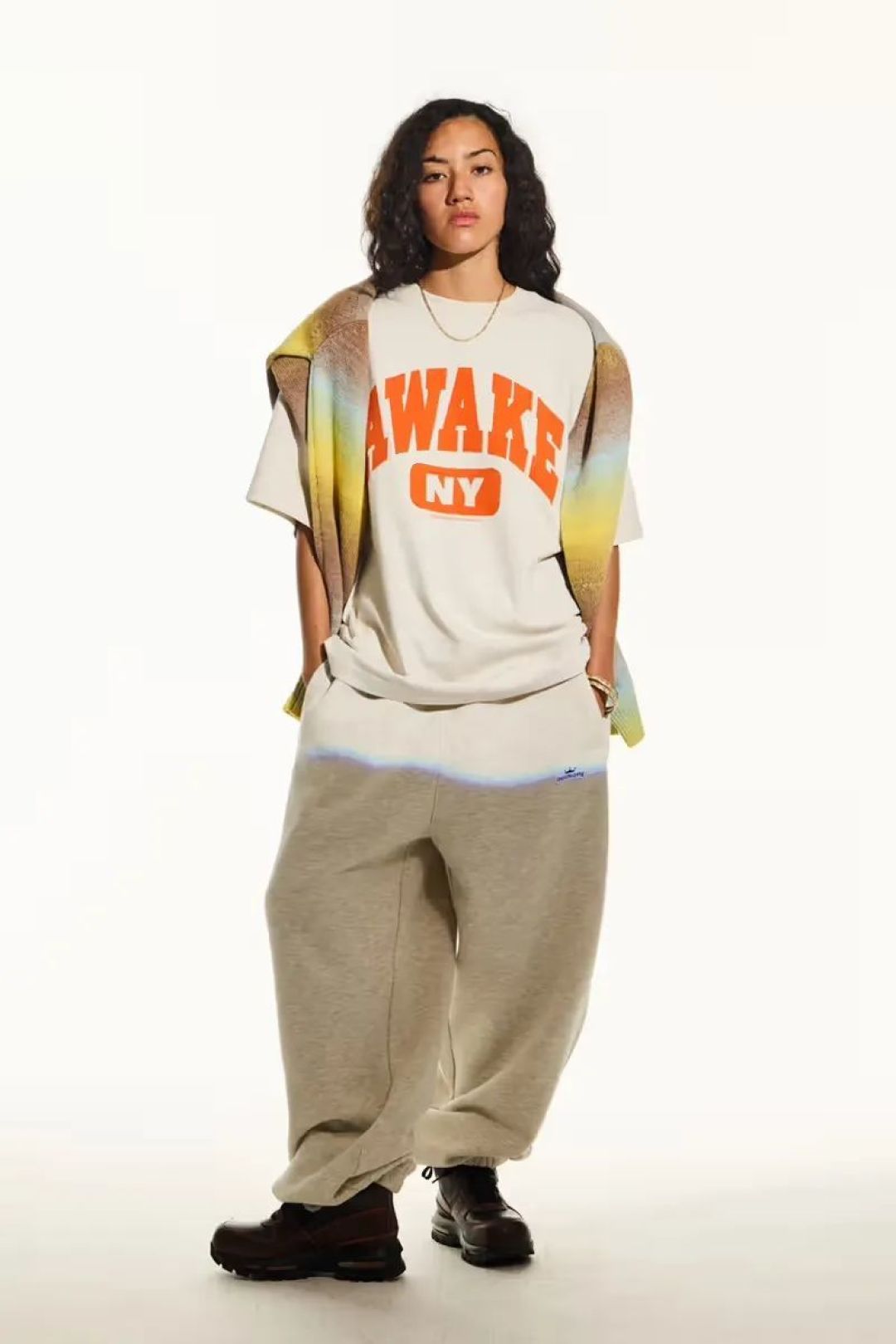 Awake NY 发布 2024 秋冬系列 Lookbook:街头潮流新高度