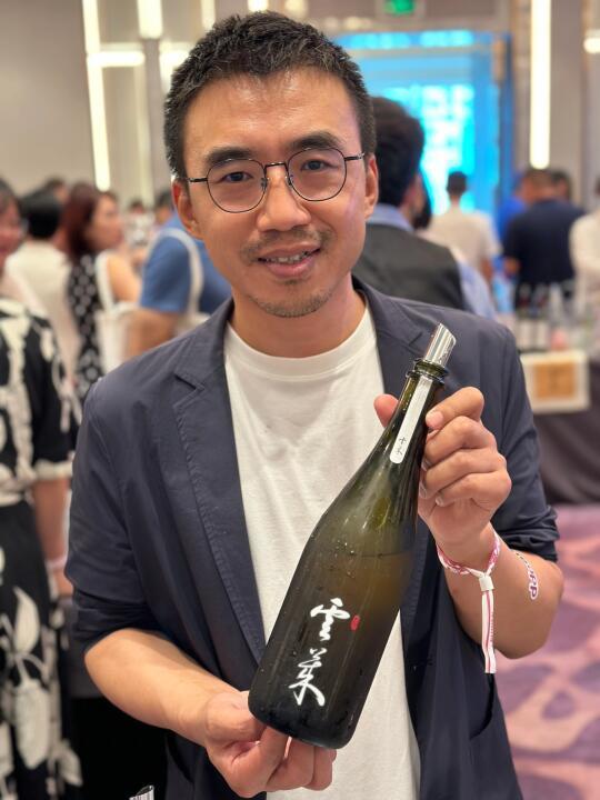 坐着轮椅🦽也要来喝的中国葡萄酒🍷