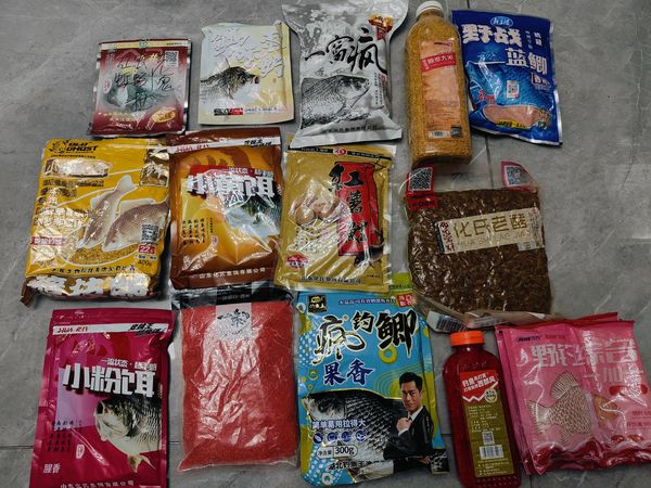 先准备这么多饵料，测试一下同一地点野钓到底谁更强！