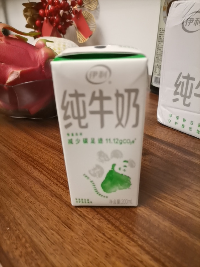 伊利常温牛奶